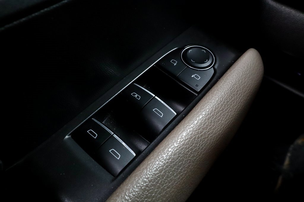 Used 2023 GMC Canyon Denali image 26