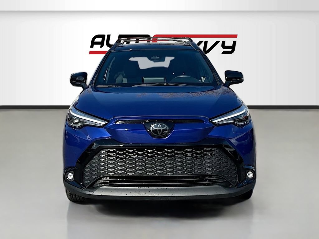 Used 2025 Toyota Corolla Cross AWD Hybrid w/ Convenience Package image 2