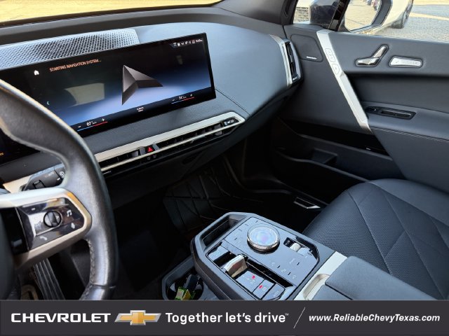 Used 2022 BMW iX xDrive50 w/ Premium Package AWD/4WD image 18