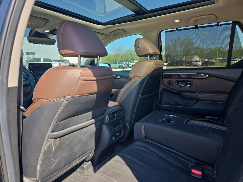 Used 2025 Honda Pilot Elite image 10