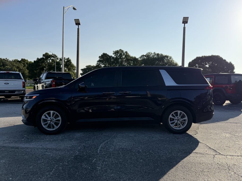 Certified 2024 Kia Carnival LX FWD image 8