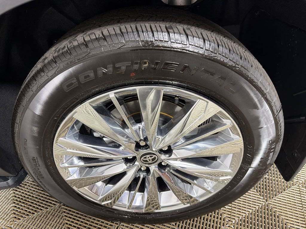 Used 2026 Toyota Grand Highlander Platinum image 22