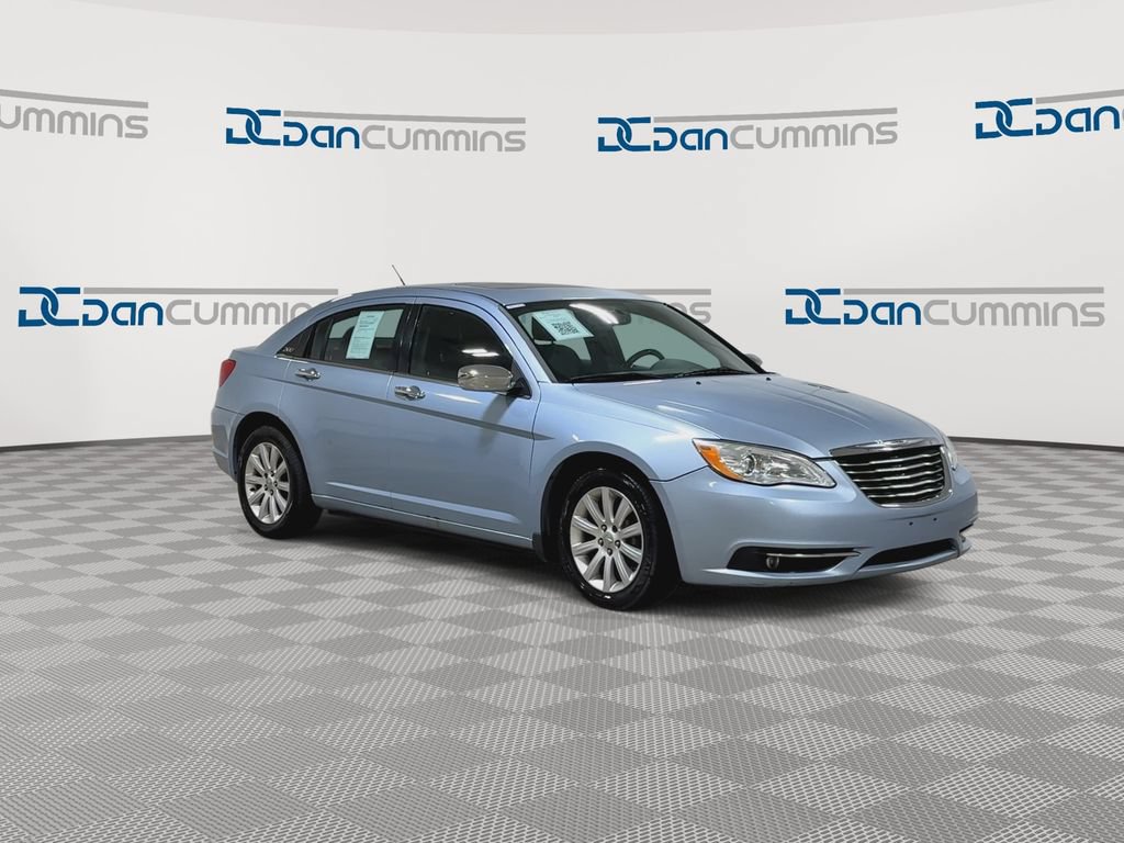 Used 2014 Chrysler 200 Limited w/ Sun/Sound Group FWD image 2