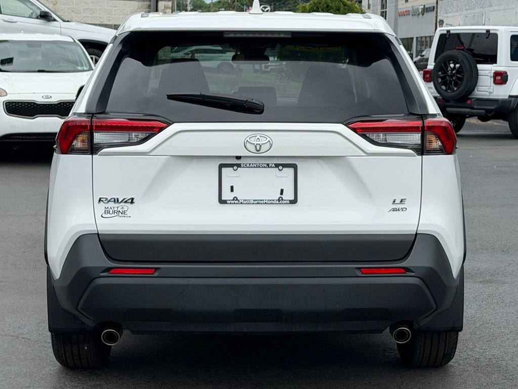 Used 2025 Toyota RAV4 LE AWD/4WD image 26