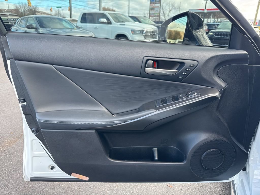 Used 2023 Lexus IS 350 F Sport image 10