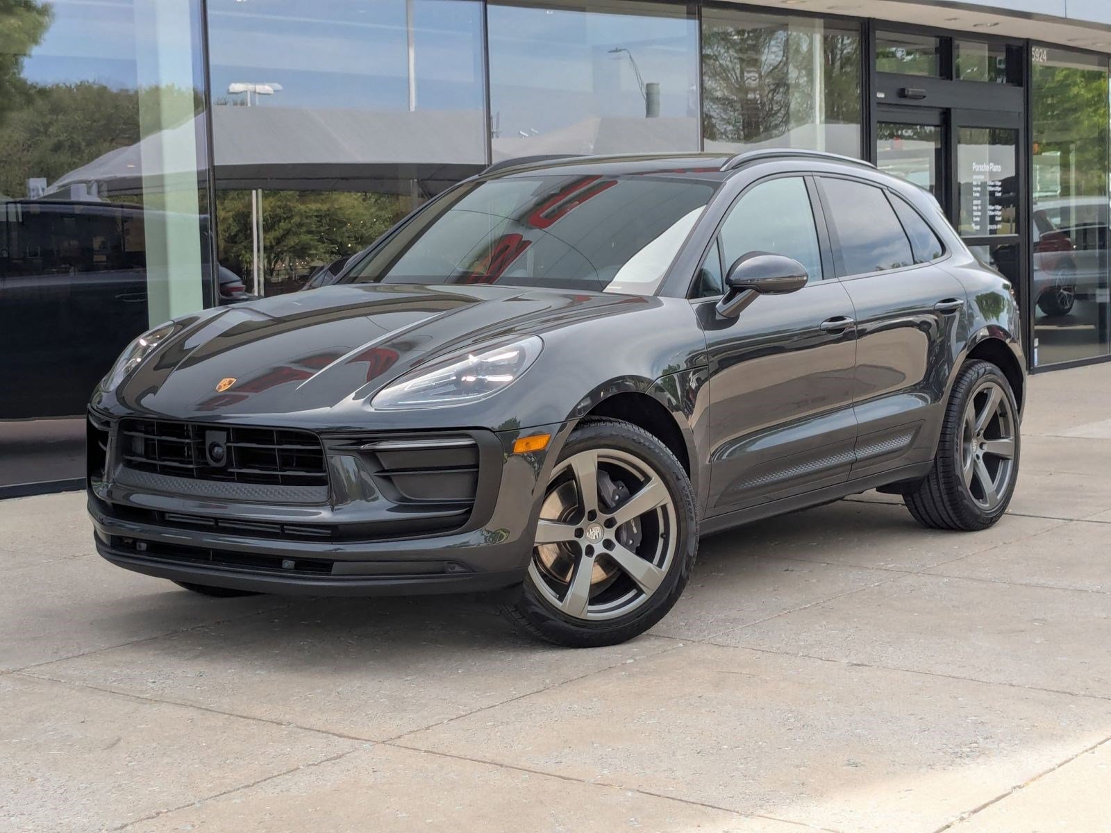 Certified 2026 Porsche Macan AWD/4WD video 1