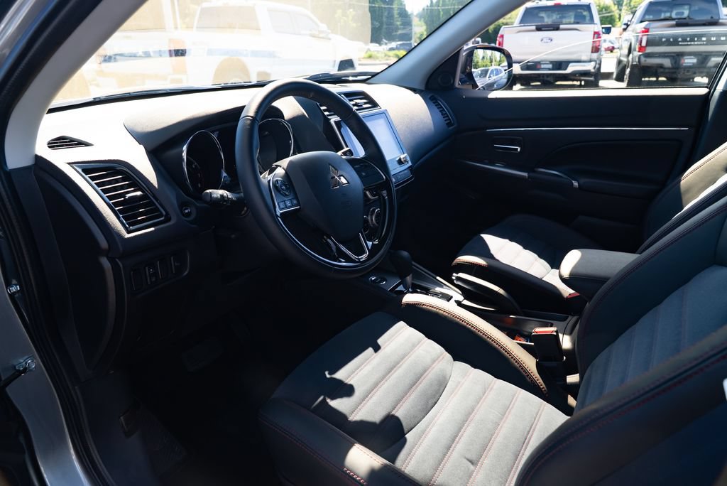 Used 2026 Mitsubishi Outlander Sport SE AWD/4WD image 18