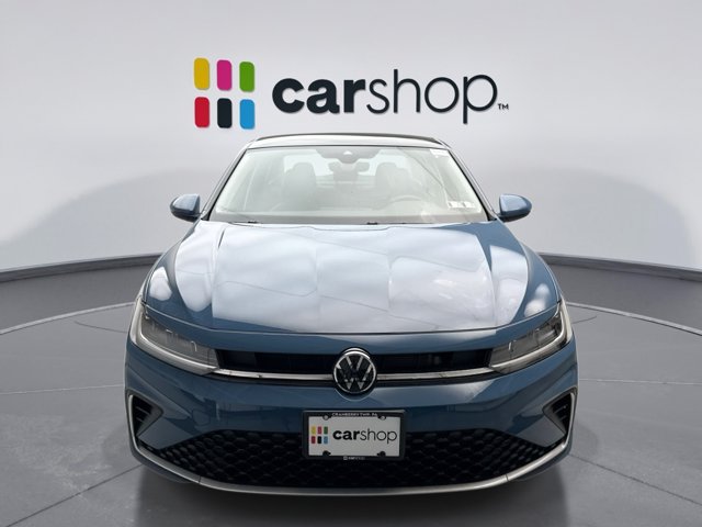 Used 2025 Volkswagen Jetta SE FWD image 8