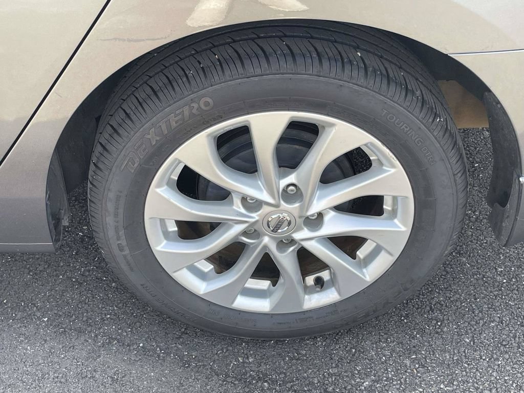 Used 2018 Nissan Sentra SV w/ All Weather Package FWD image 9
