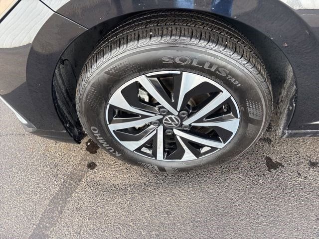 Used 2025 Volkswagen Jetta S image 41