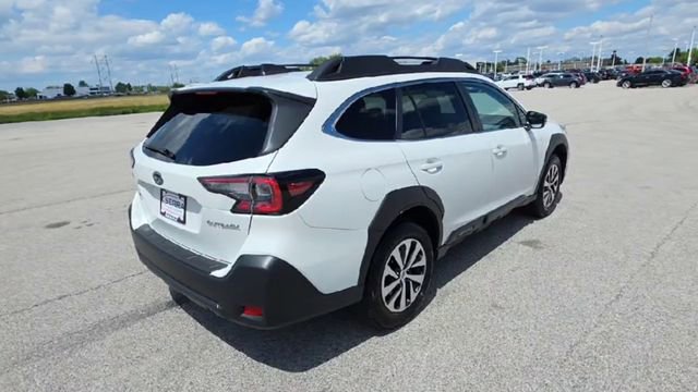Used 2023 Subaru Outback Premium AWD/4WD image 9