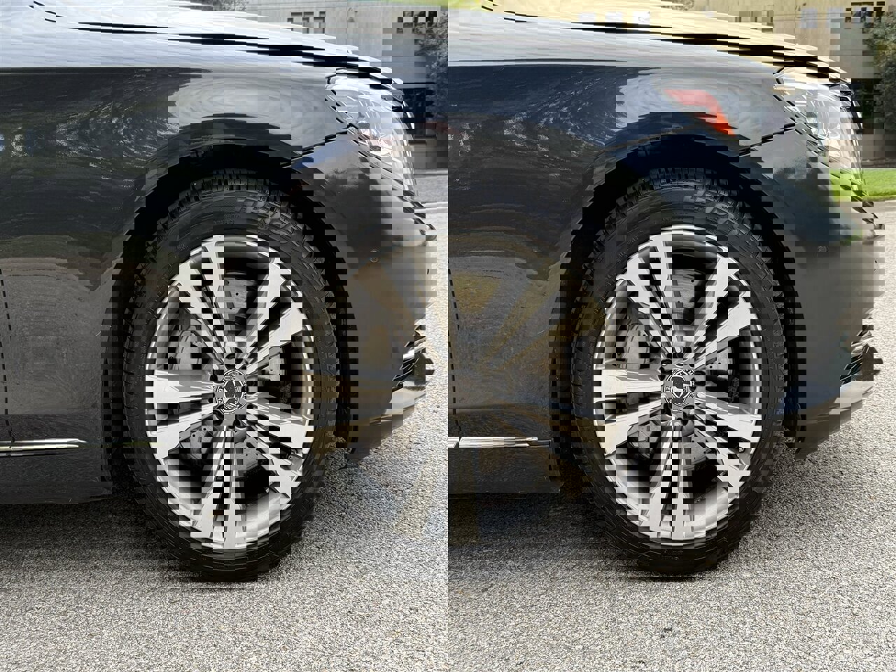 Used 2015 Mercedes-Benz S 550 4MATIC Sedan w/ Premium 1 Package image 29