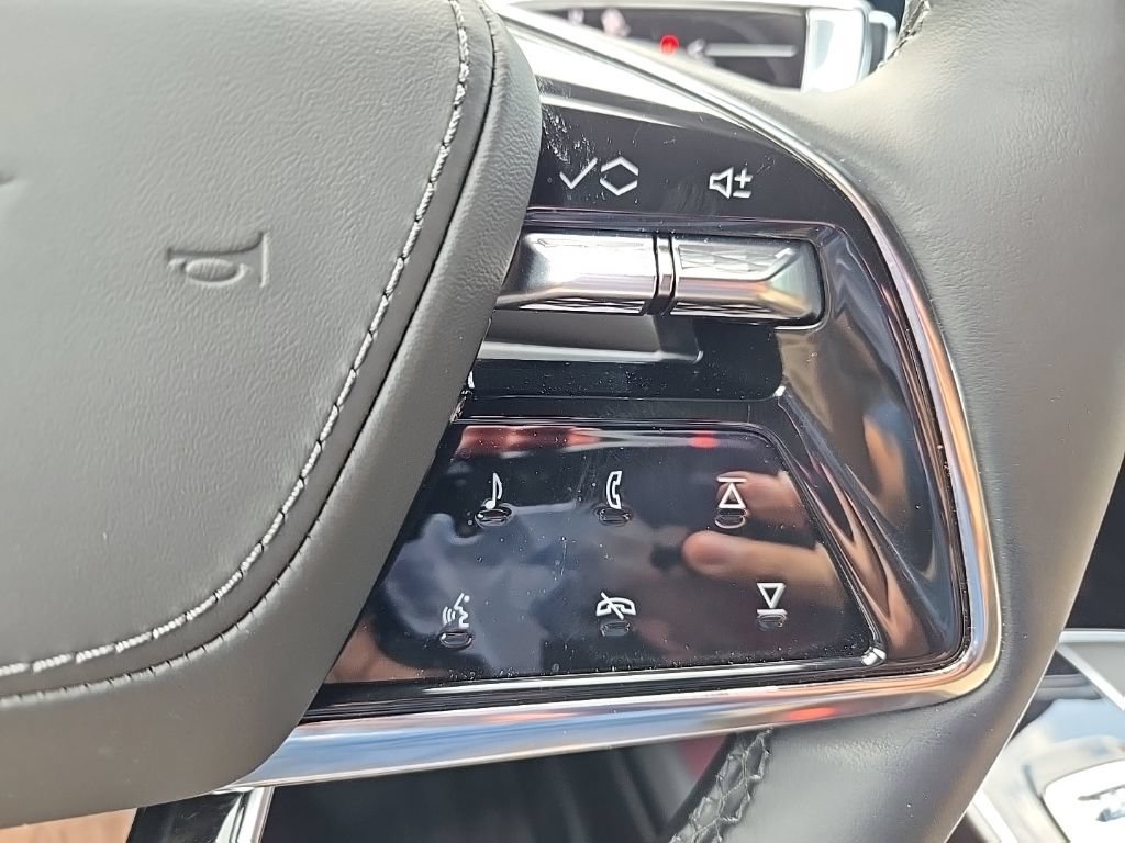 Used 2026 Cadillac Lyriq Signature Luxury w/ Nappa Leather Package AWD/4WD image 22
