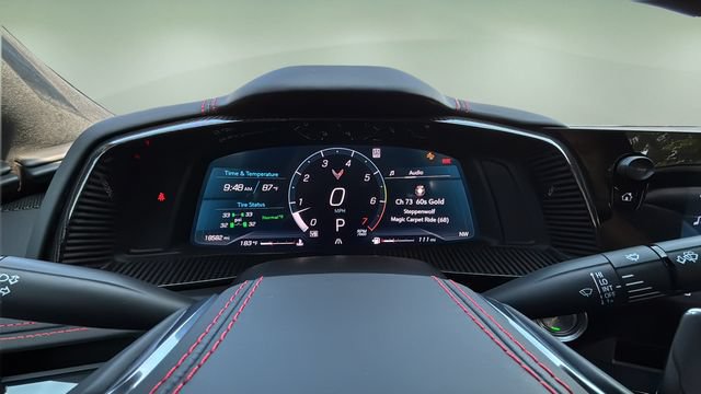 Used 2024 Chevrolet Corvette Stingray Premium Conv w/ Z51 Performance Package RWD image 16