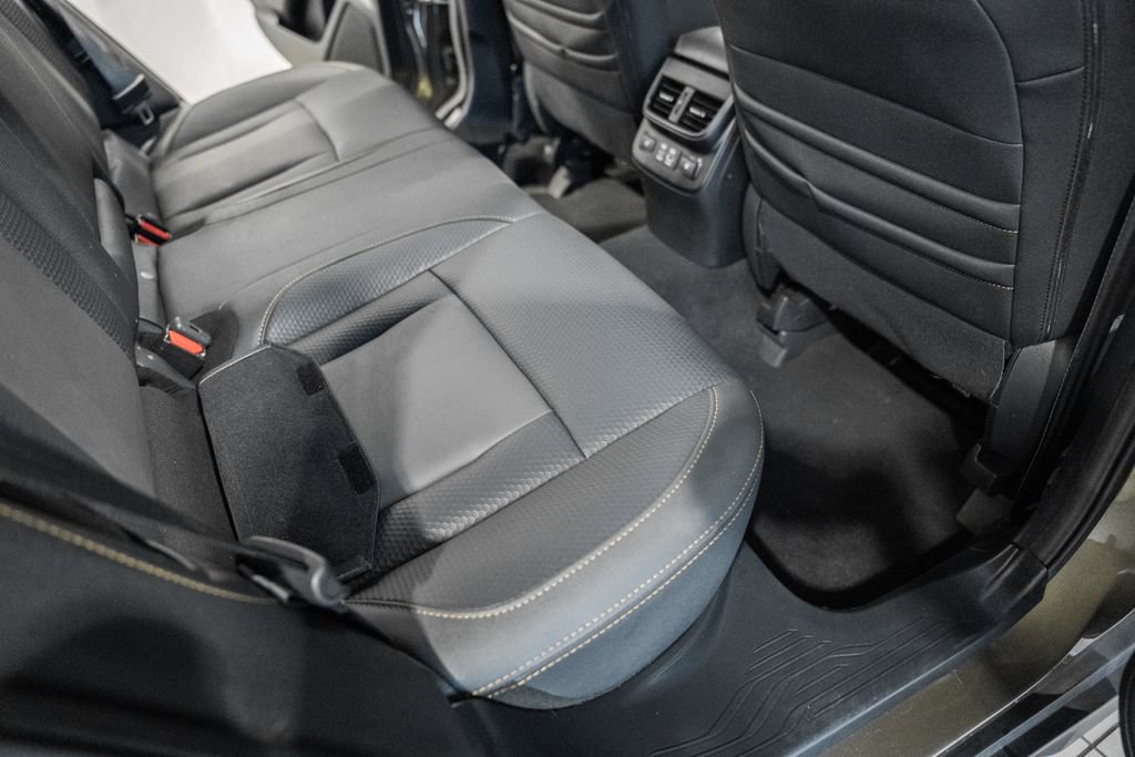 Used 2025 Subaru Outback Wilderness AWD/4WD image 27