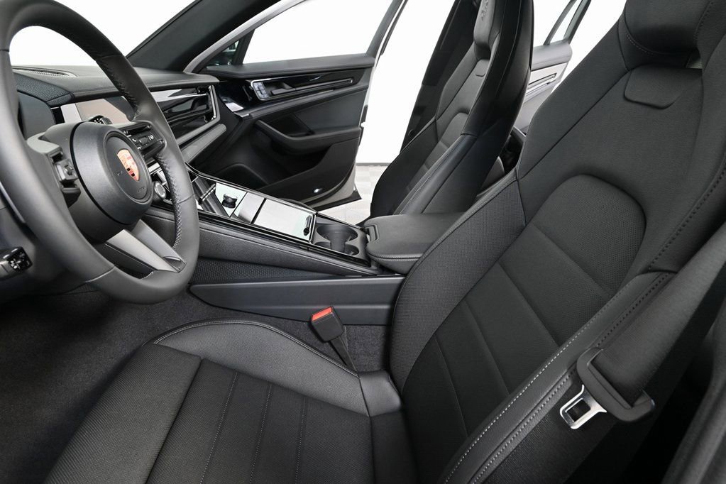 New 2026 Porsche Panamera 4 image 5