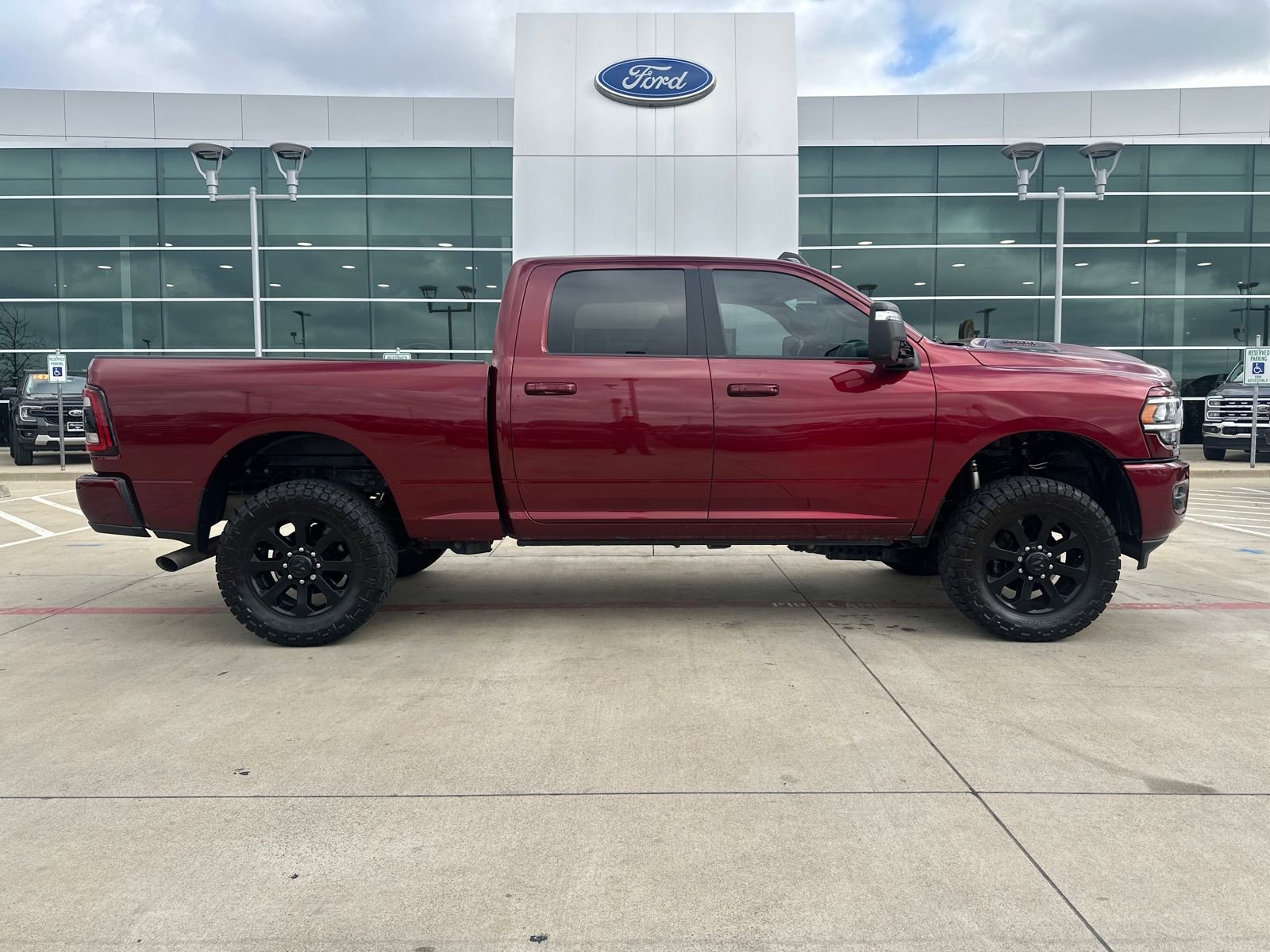 Used 2023 RAM 2500 Laramie w/ Night Edition image 6