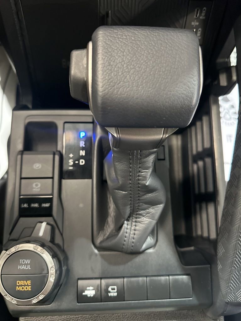 Used 2025 Toyota 4Runner 4WD image 28