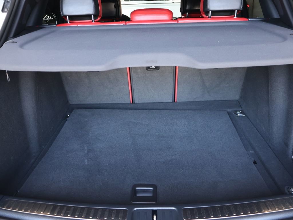 Used 2017 Porsche Macan Turbo AWD/4WD image 15