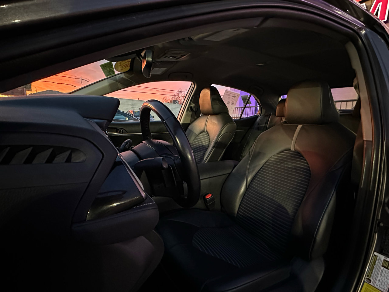 Used 2023 Toyota Camry SE image 11