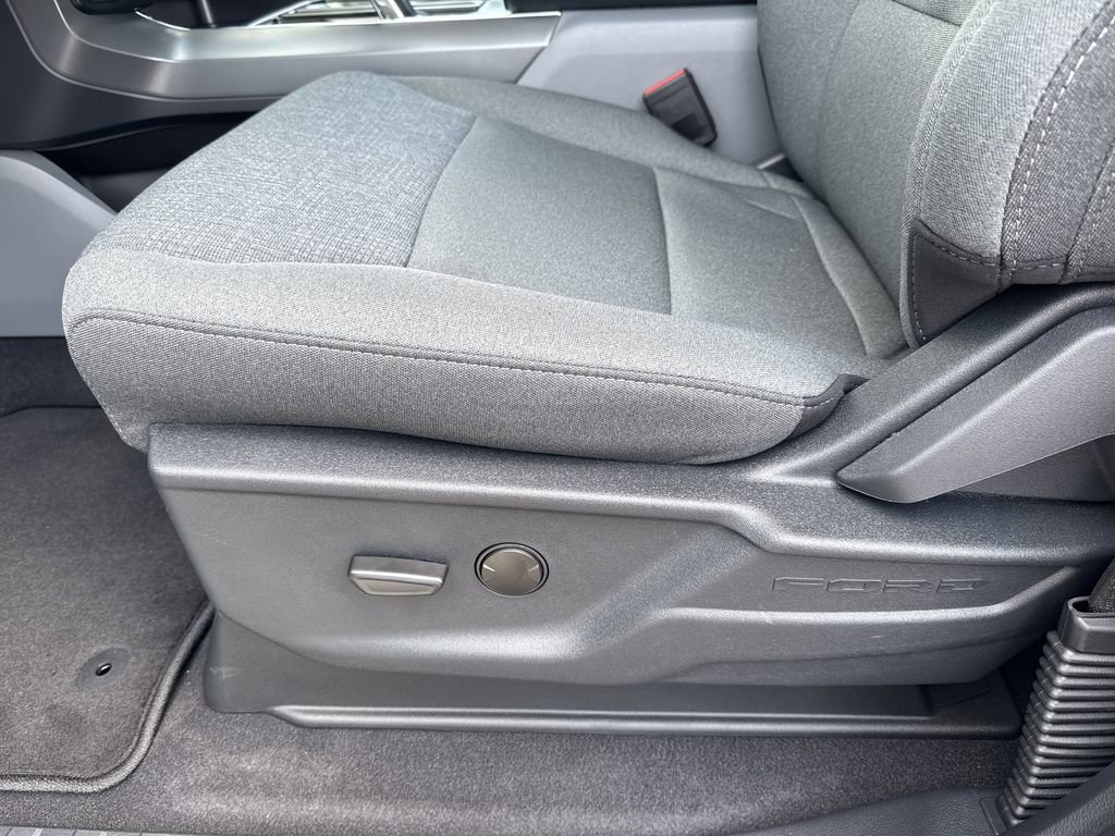New 2025 Ford F150 Lightning XLT image 14