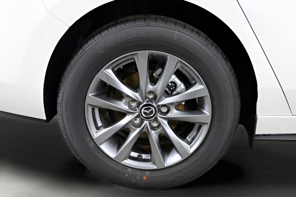 Used 2024 MAZDA MAZDA3 s image 2