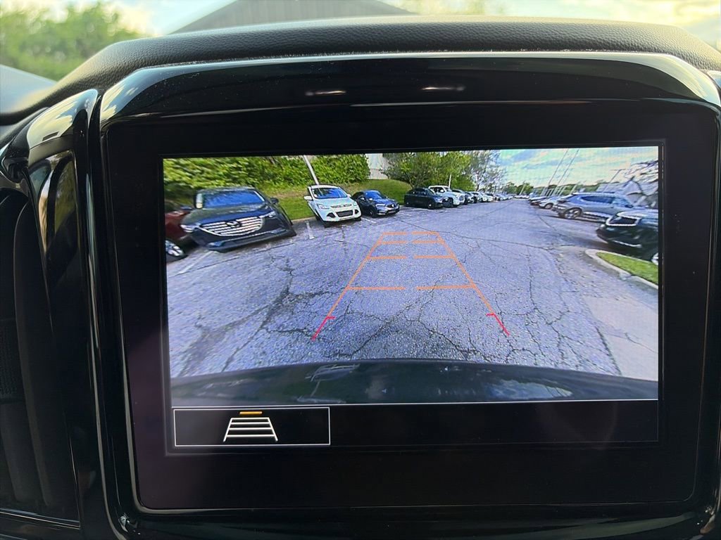 Used 2021 Chevrolet Traverse LT FWD image 15