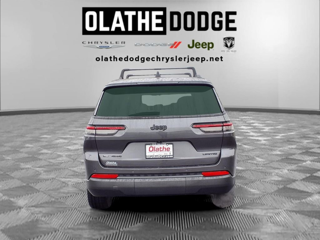 Used 2023 Jeep Grand Cherokee L Limited w/ Black Appearance Package image 29