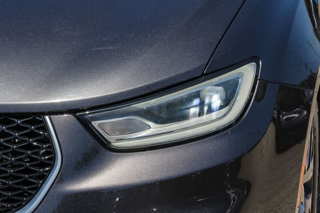 Used 2022 Chrysler Pacifica Pinnacle FWD image 7