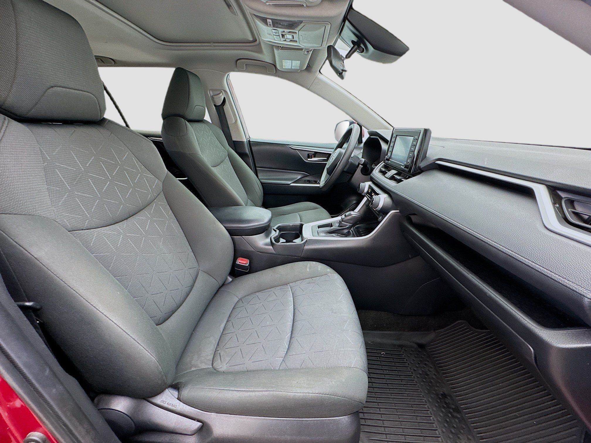 Used 2021 Toyota RAV4 XLE w/ Convenience Package FWD image 20