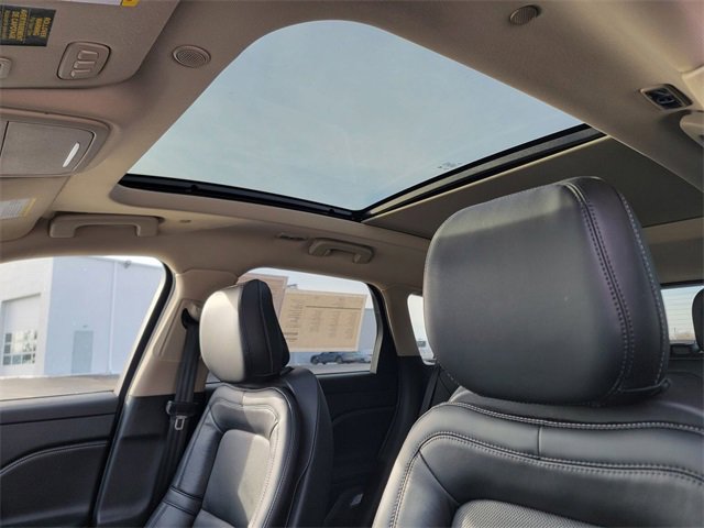 Certified 2025 Lincoln Corsair Reserve w/ Equipment Group 202A image 4