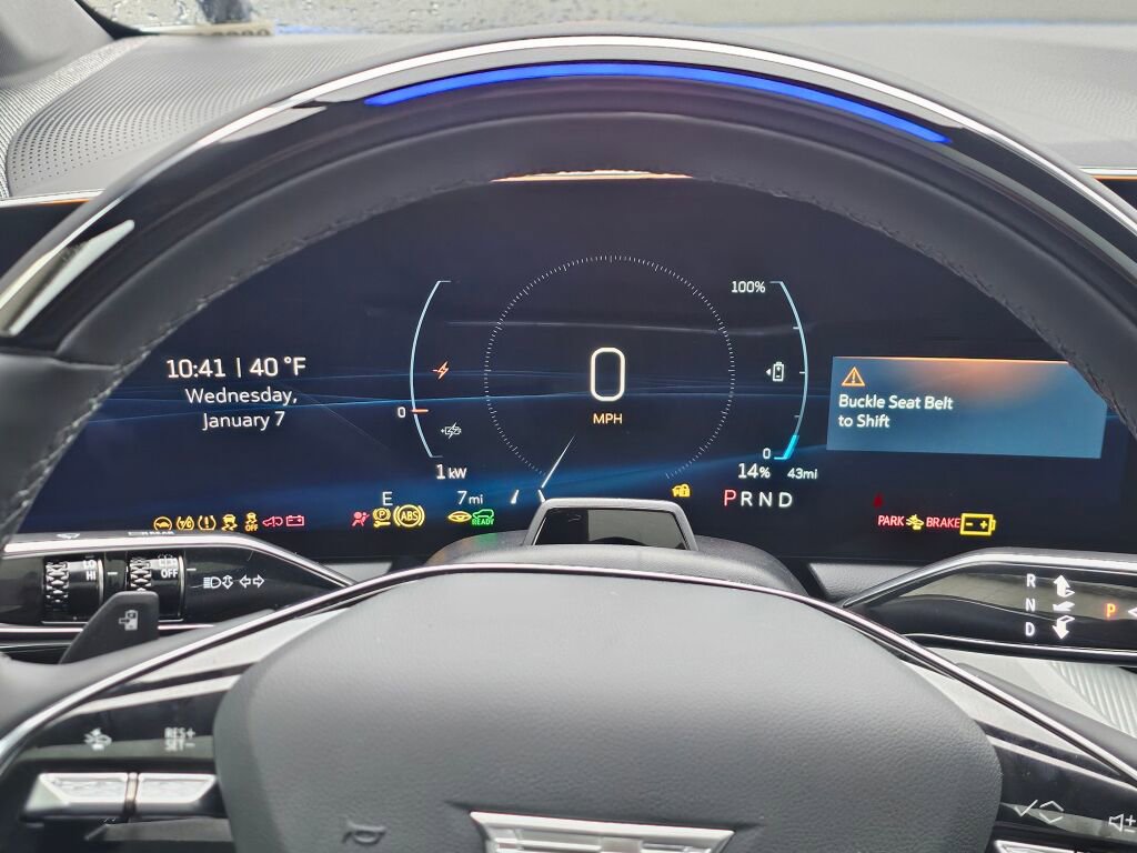 New 2026 Cadillac Optiq Luxury 1 image 32