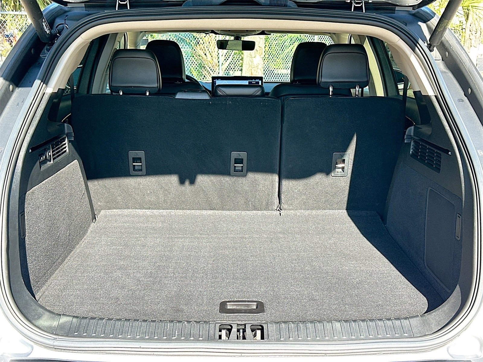 Used 2022 Lincoln Nautilus Reserve image 27