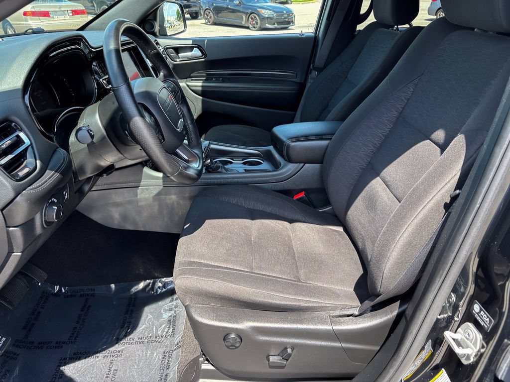 Used 2024 Dodge Durango SXT w/ 3rd Row Seating Group AWD/4WD image 19