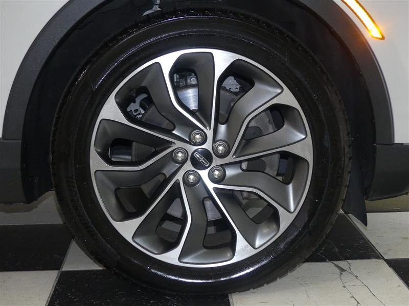 Used 2022 Lincoln Nautilus Reserve w/ Luxury Package image 35