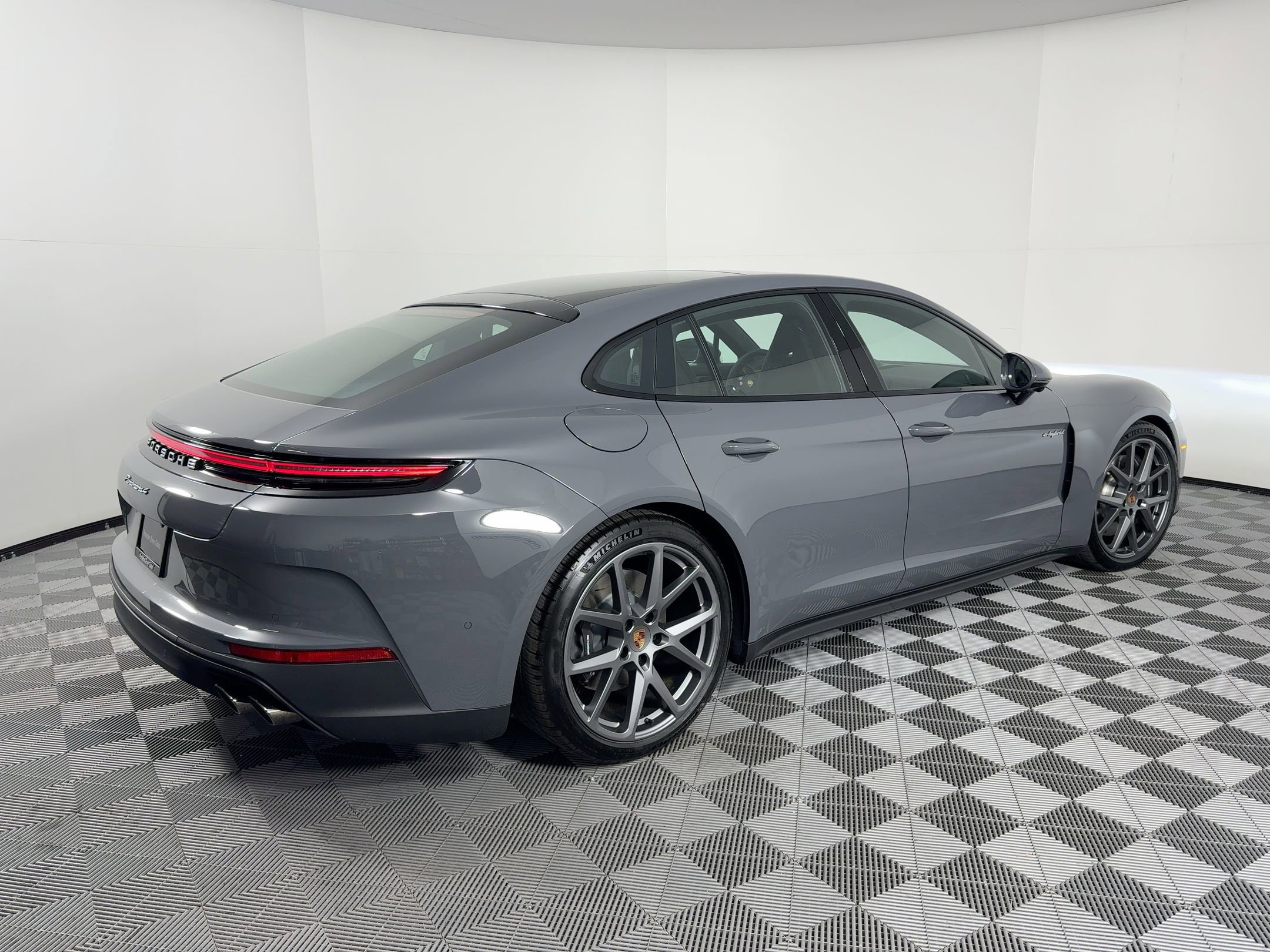 New 2026 Porsche Panamera 4 AWD/4WD image 9