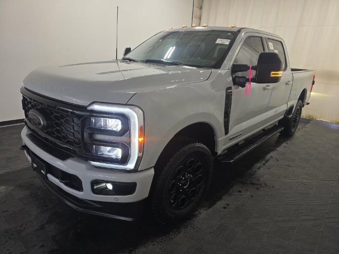 Certified 2025 Ford F250 Lariat w/ Lariat Ultimate Package AWD/4WD image 15