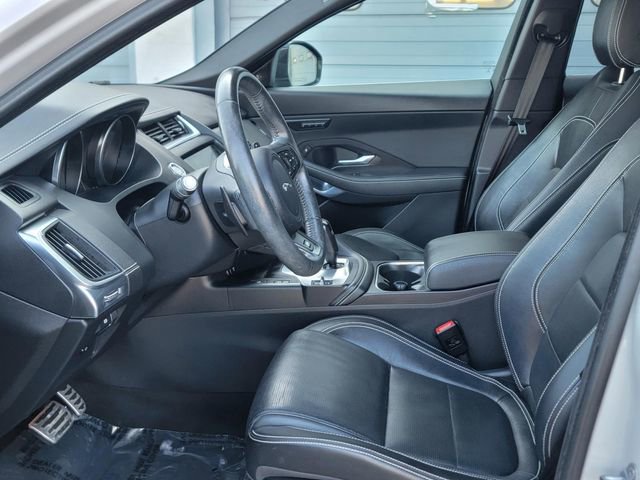Used 2018 Jaguar E-PACE R-Dynamic SE image 12