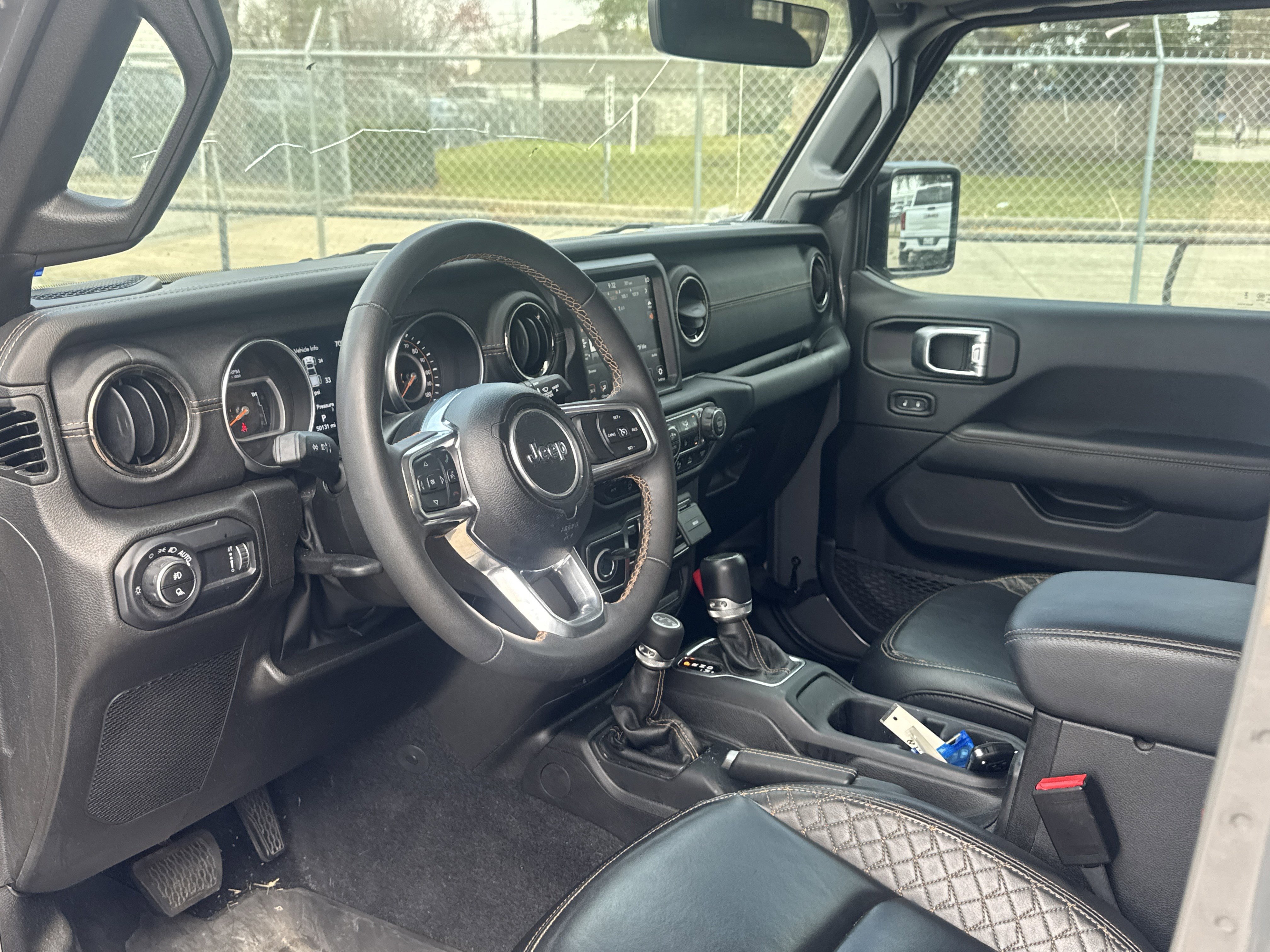 Used 2023 Jeep Gladiator Overland image 5