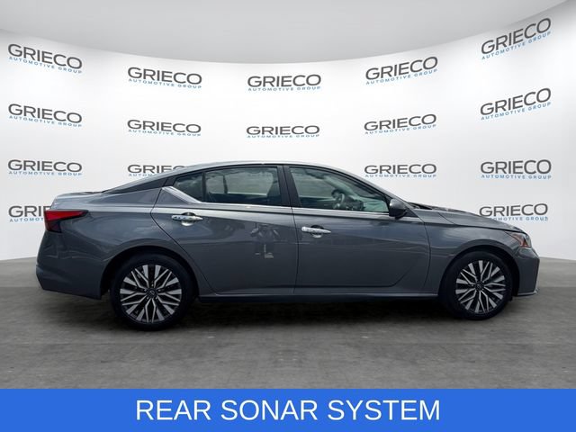 Used 2025 Nissan Altima 2.5 SV FWD image 8