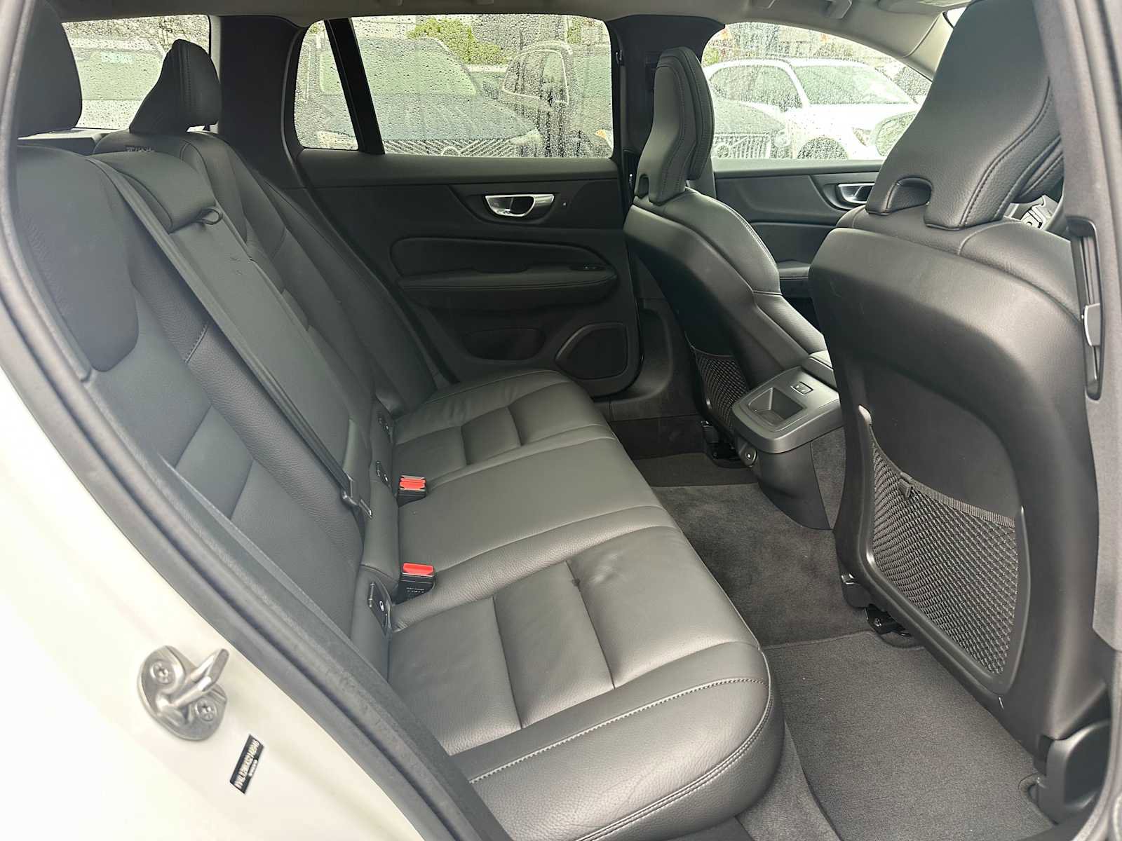 Certified 2025 Volvo V60 B5 Cross Country Plus image 12
