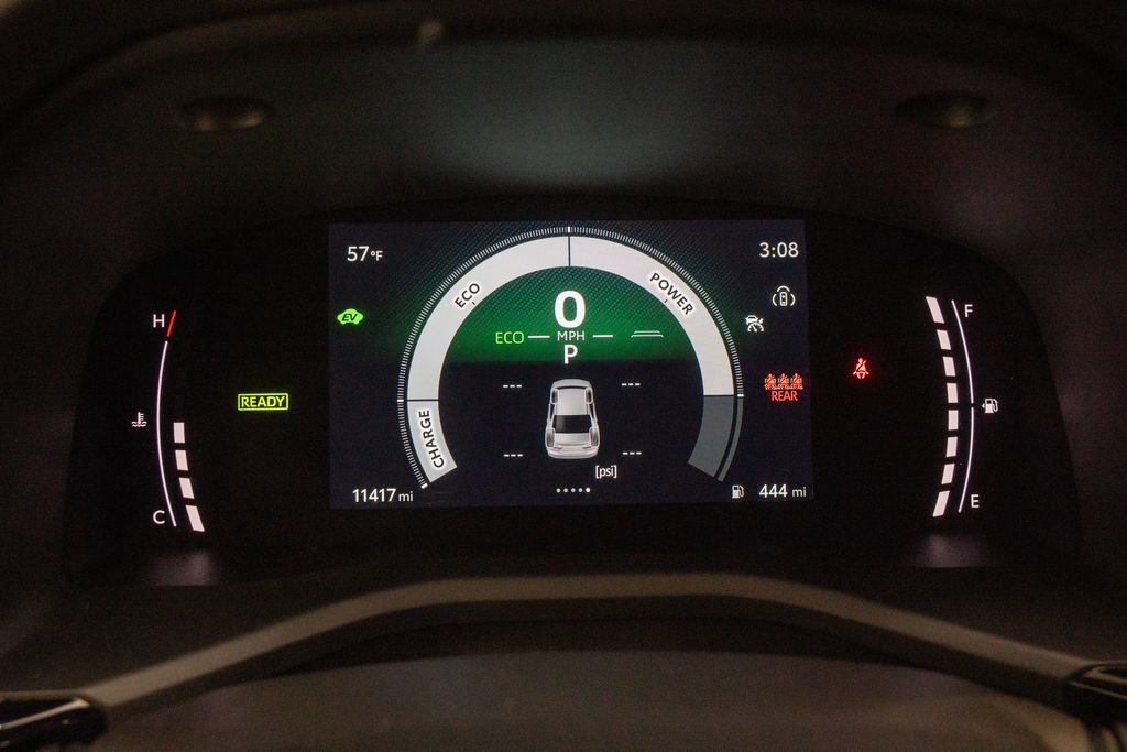 Used 2025 Toyota Camry SE image 17