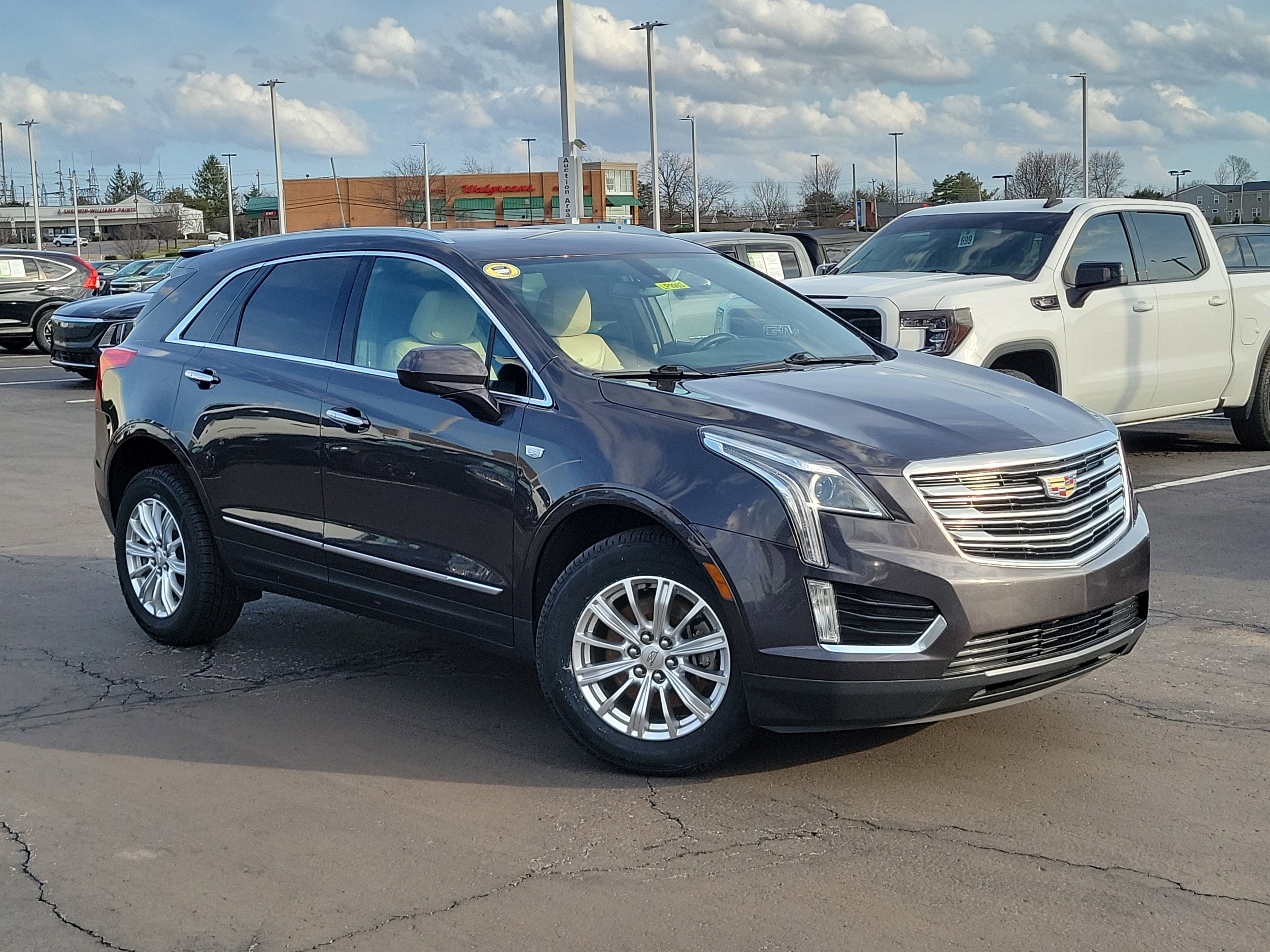 Used 2018 Cadillac XT5 FWD image 33