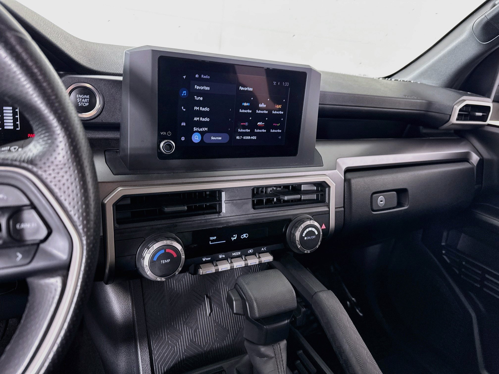 Certified 2025 Toyota 4Runner SR5 AWD/4WD image 15