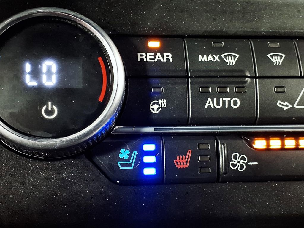 Used 2018 Ford Expedition Limited w/ Equipment Group 301A image 15