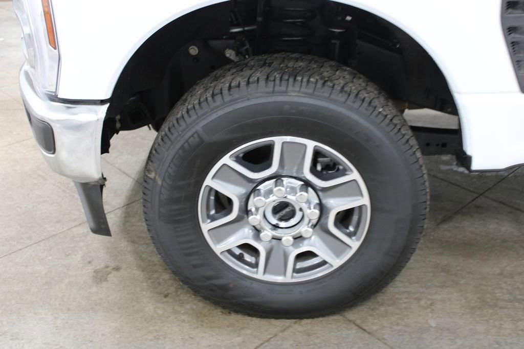 Used 2024 Ford F250 Lariat image 36