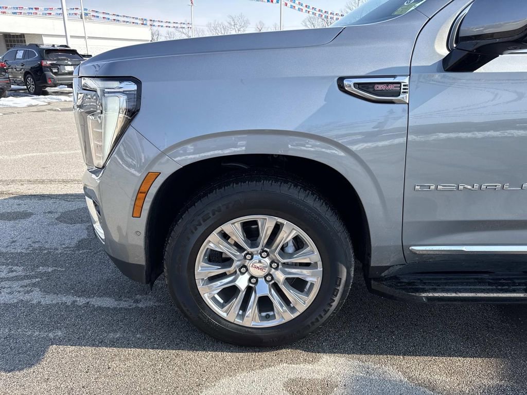 Used 2025 GMC Yukon Denali AWD/4WD image 31