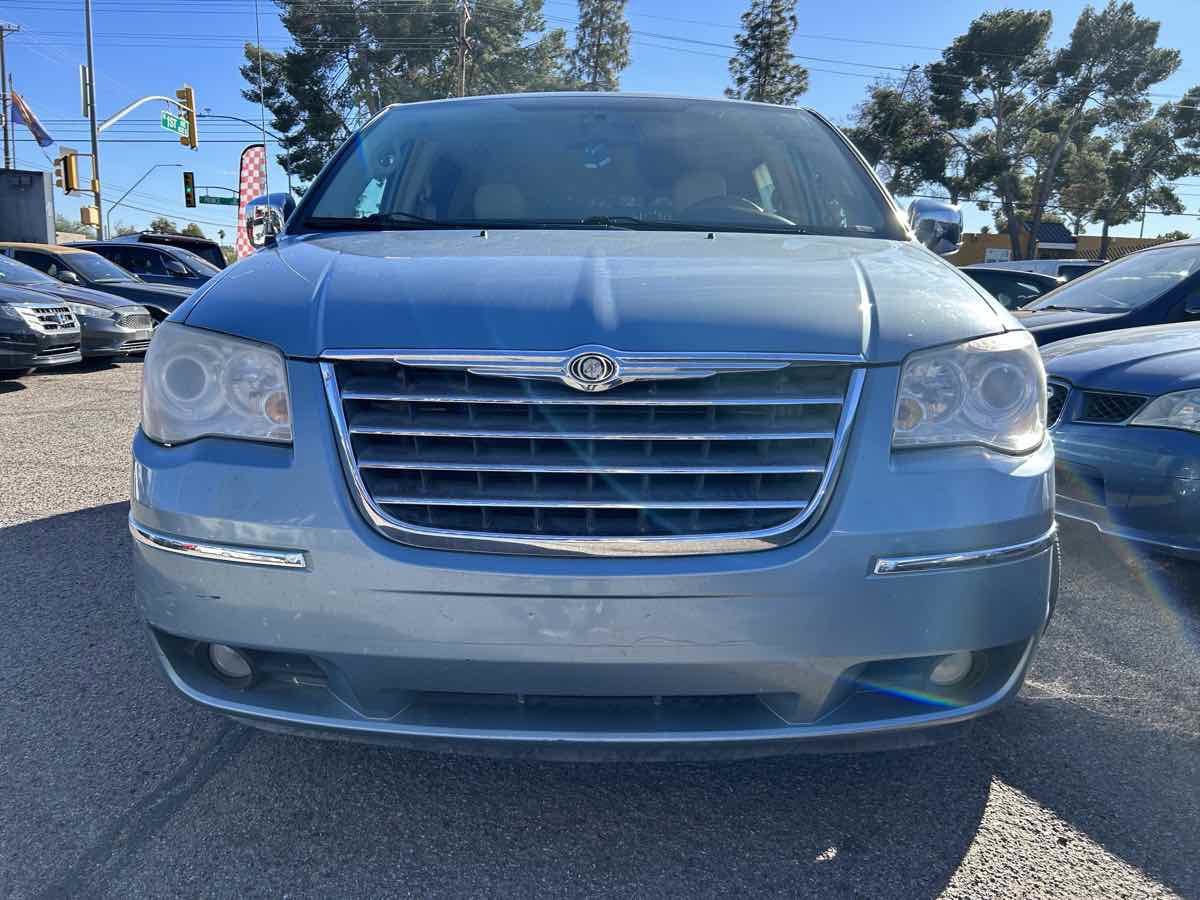 Used 2010 Chrysler Town & Country Limited FWD image 6