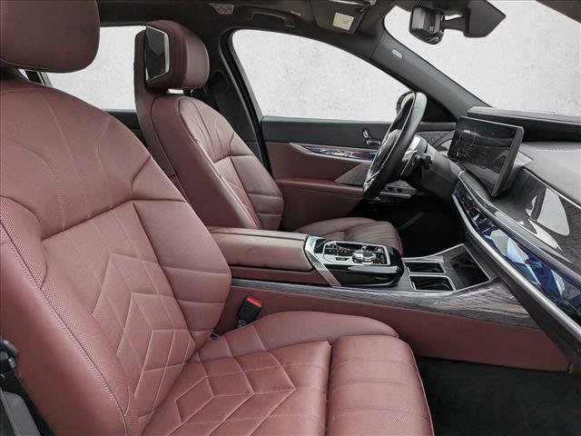 Used 2024 BMW 760i xDrive w/ Executive Package AWD/4WD image 22