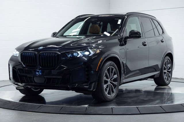 New 2026 BMW X5 xDrive50e image 8